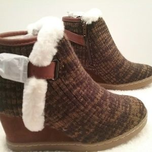 Muk Luks Wedge Booties - Ann Marie - Size 9